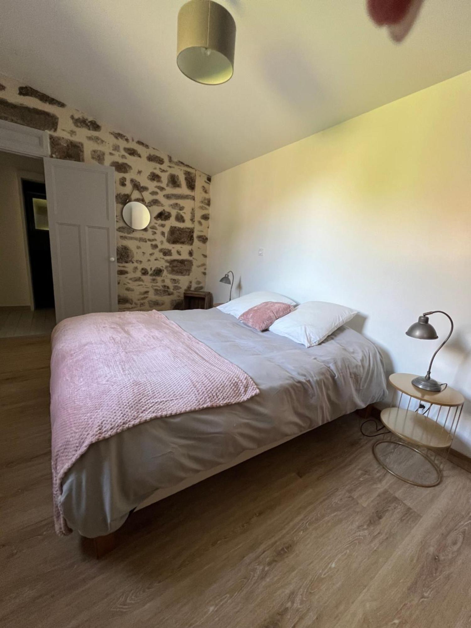 Vila La Remise 4 Etoiles Saint-Hilaire-de-Mortagne Exteriér fotografie