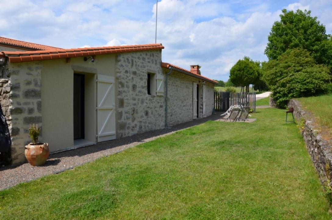 Vila La Remise 4 Etoiles Saint-Hilaire-de-Mortagne Exteriér fotografie