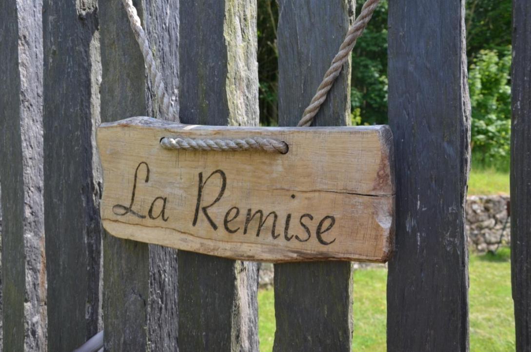 Vila La Remise 4 Etoiles Saint-Hilaire-de-Mortagne Exteriér fotografie